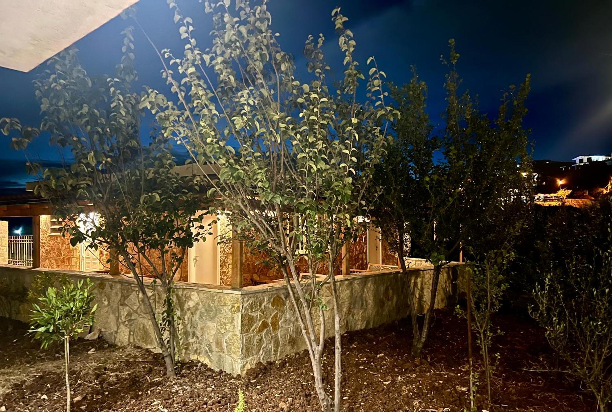 Jardin Miraculeux Hotel Himarë Eksteriør billede