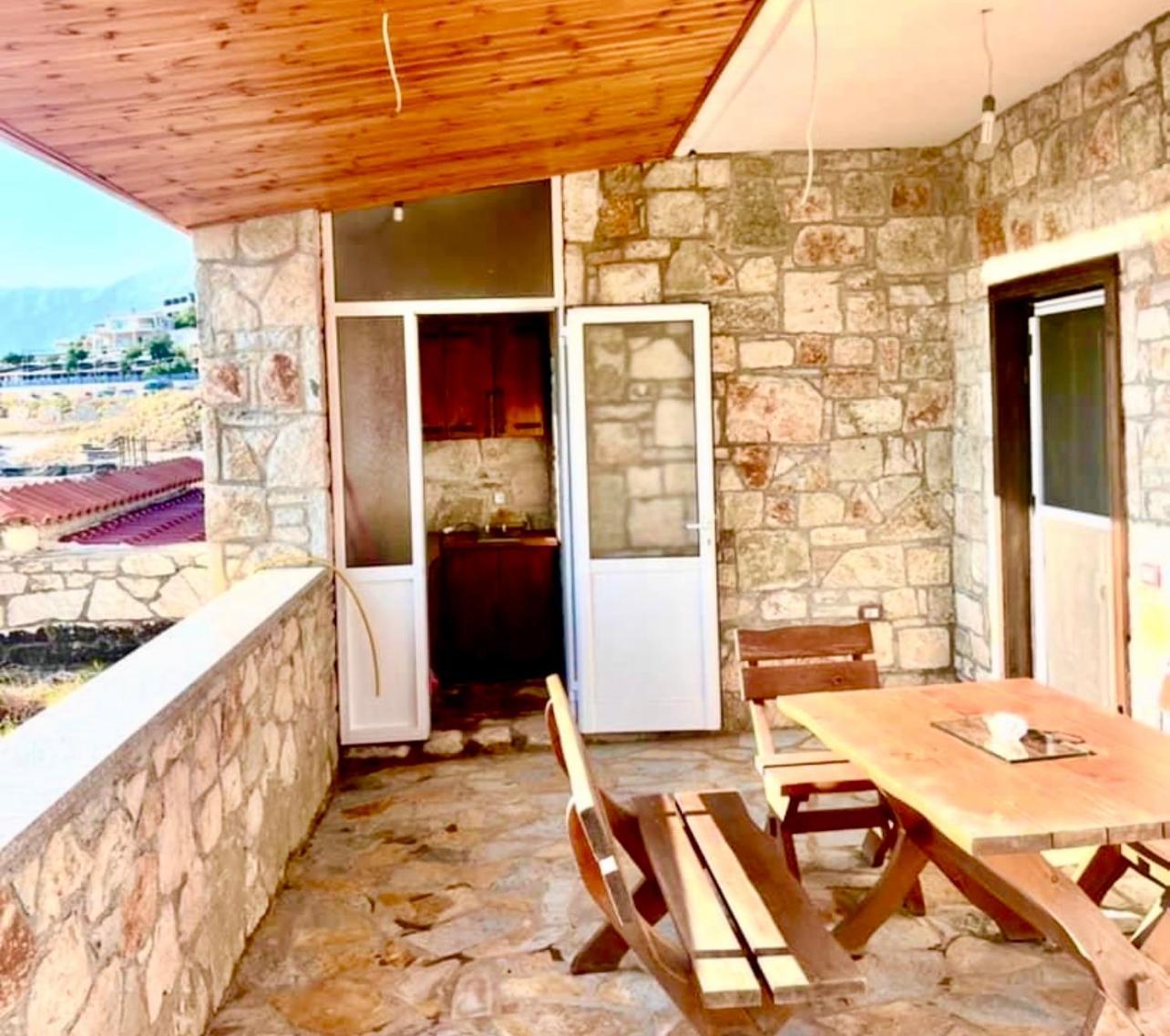 Jardin Miraculeux Hotel Himarë Eksteriør billede