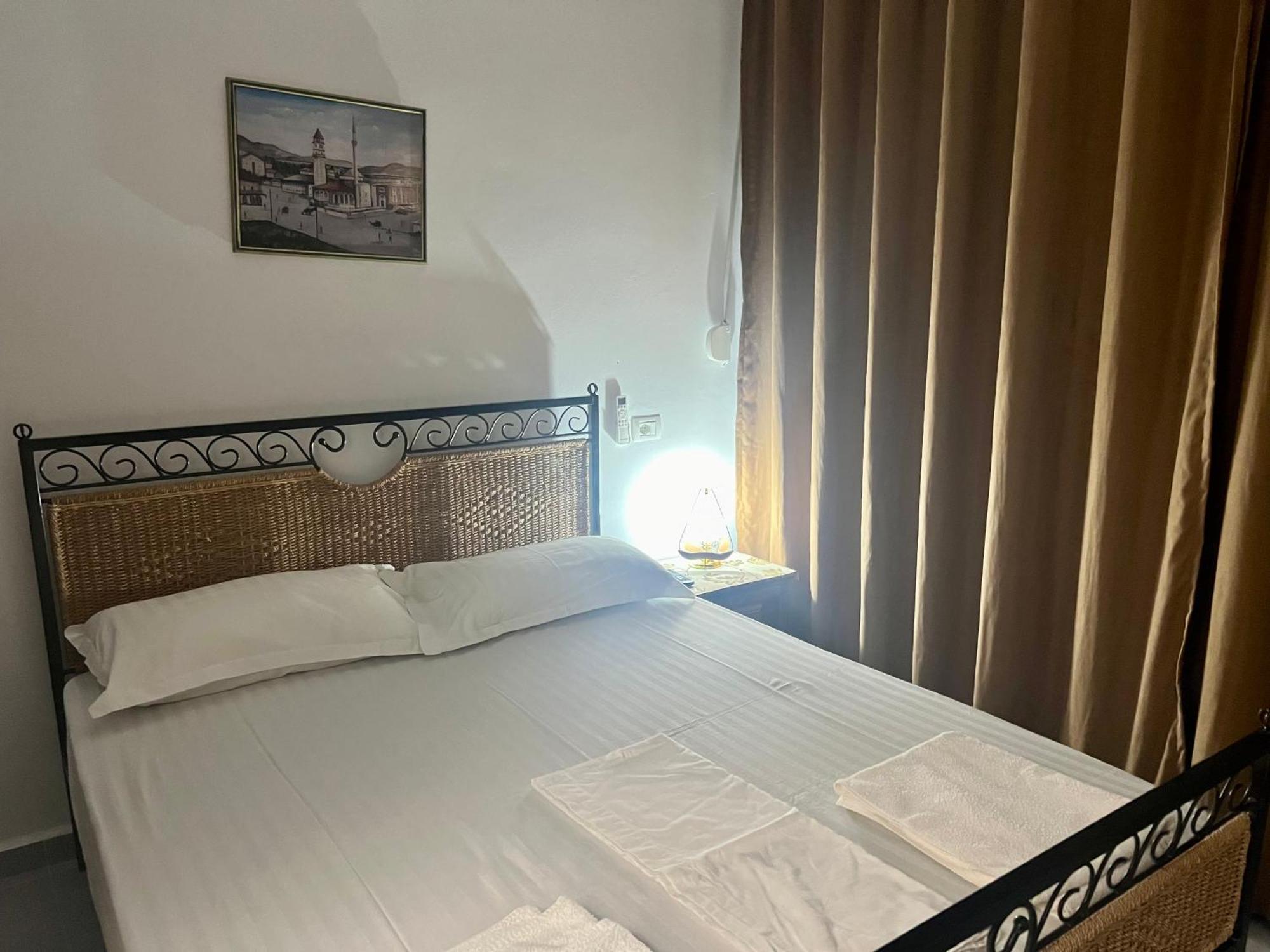 Jardin Miraculeux Hotel Himarë Eksteriør billede