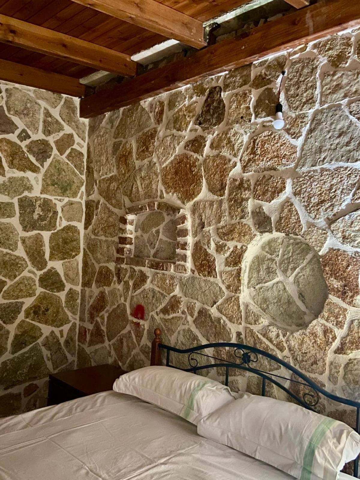 Jardin Miraculeux Hotel Himarë Eksteriør billede