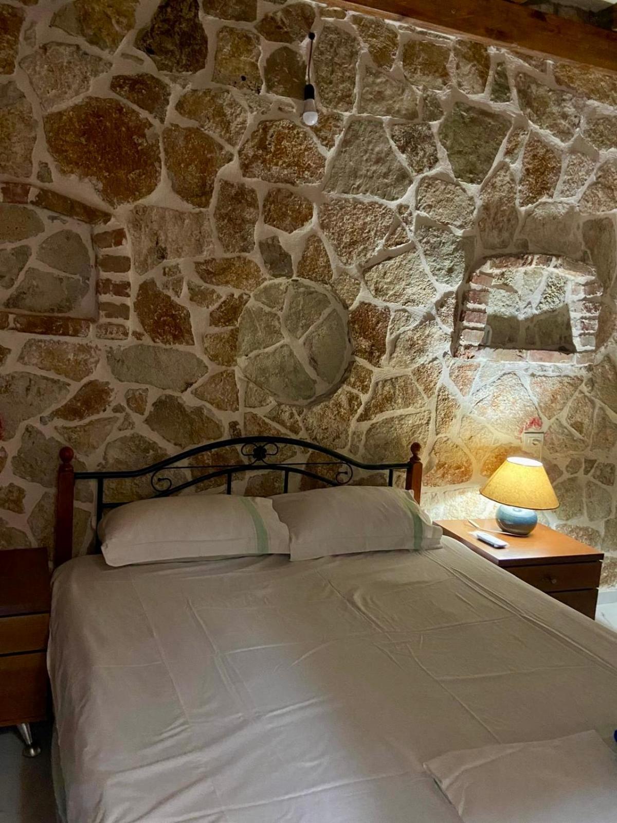 Jardin Miraculeux Hotel Himarë Eksteriør billede